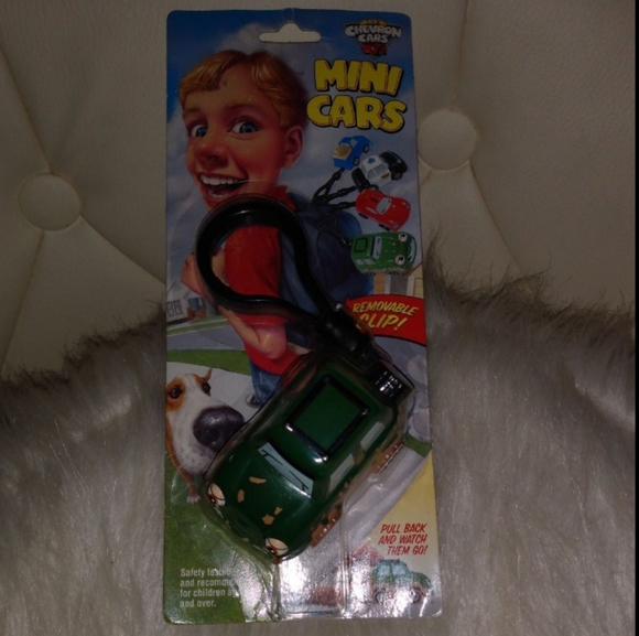 Chevron Keychain - Picture 2 of 3